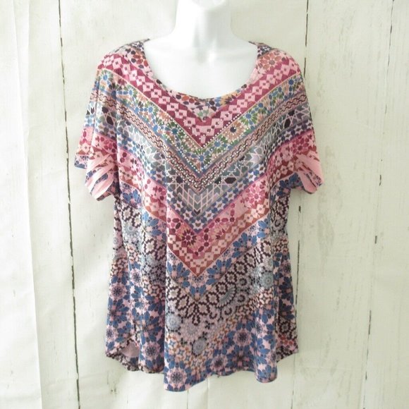 ONE WORLD Tops - Live & Let Live Top 2X Pink Floral Studded Short Sleeve Plus Size